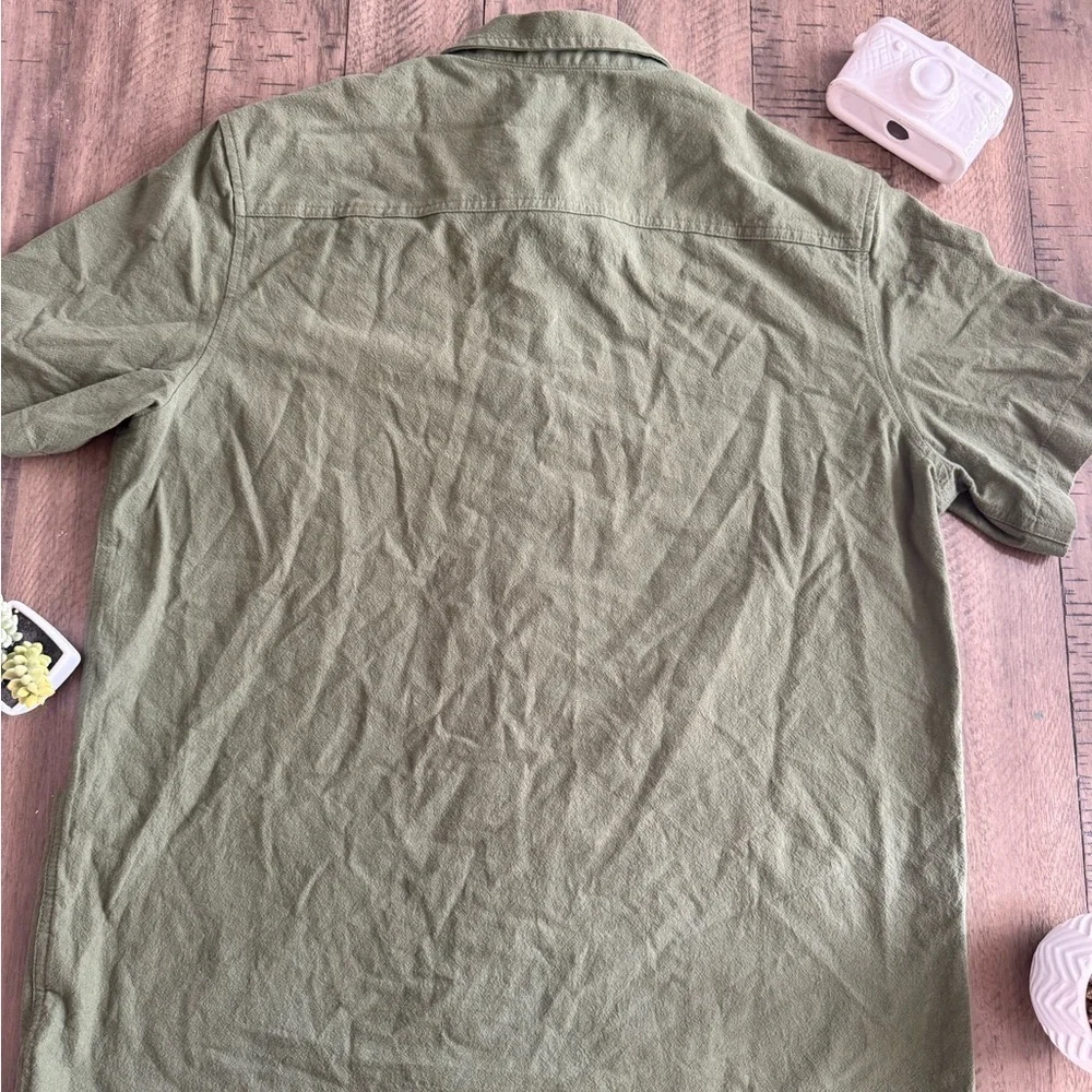 BDG Olive Green Casual Button Down Shirt 100%Cotton